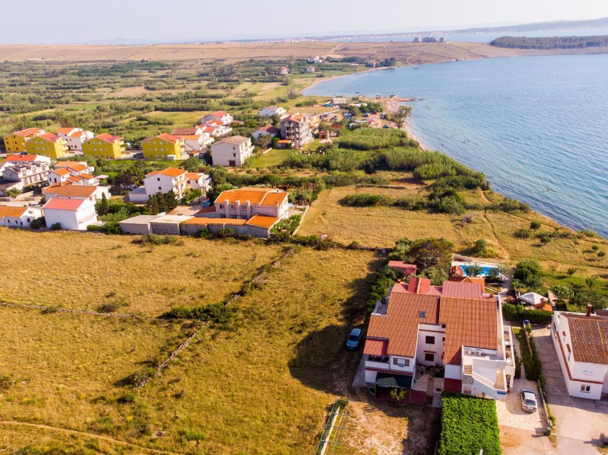 Apartments Crljenko Povljana Zewnętrze zdjęcie